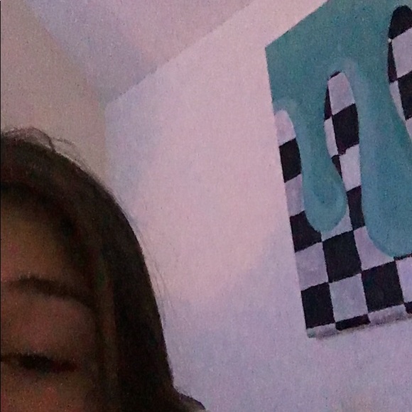 Meet your Posher, Julia - Picture 1 of 1